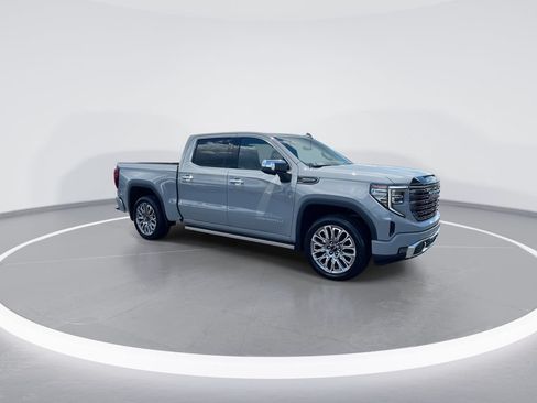 Used 2025 GMC Sierra 1500 Denali Ultimate AWD/4WD image 2