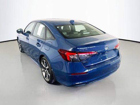 Used 2025 Honda Civic Sport image 6