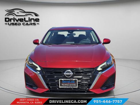Used 2023 Nissan Altima 2.5 SV FWD image 2