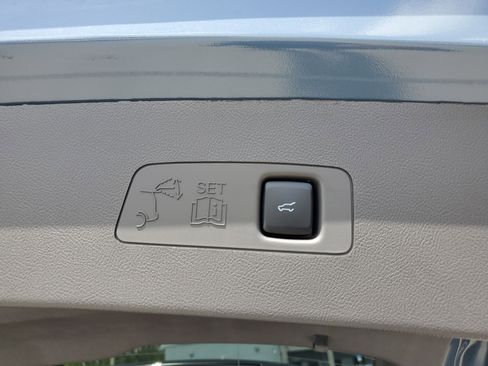 Certified 2024 Lincoln Corsair FWD image 9