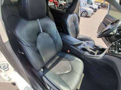 Used 2022 Toyota Camry XSE FWD image 29