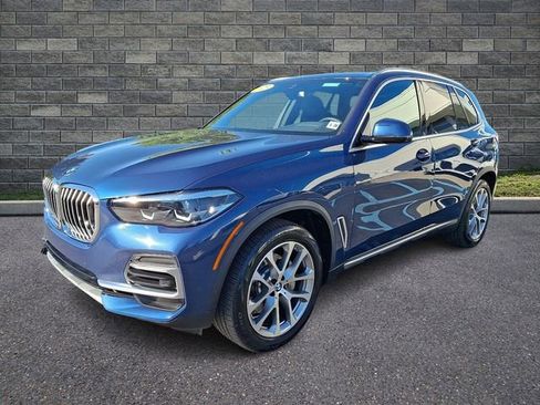 Used 2023 BMW X5 xDrive40i w/ Parking Assistance Package AWD/4WD image 3
