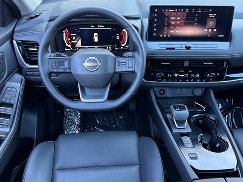 Certified 2025 Nissan Rogue SL w/ SL Premium Package image 15