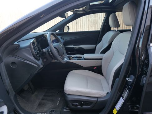 Used 2023 Lexus RX 350 Premium image 8