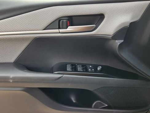 Used 2026 Toyota Camry SE w/ Convenience Package FWD image 17