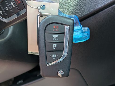 Used 2024 Toyota Corolla LE FWD image 31