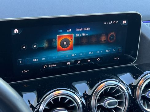 Used 2021 Mercedes-Benz GLA 250 4MATIC image 19