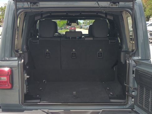 Used 2025 Jeep Wrangler Unlimited Sahara image 14