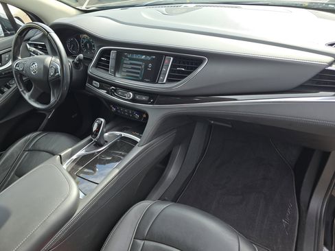 Used 2019 Buick Enclave Avenir w/ Avenir Technology Package image 14