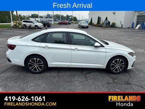 Used 2026 Volkswagen Jetta Sport FWD image 6