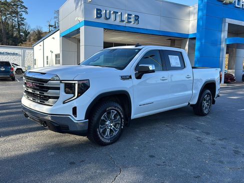 Used 2023 GMC Sierra 1500 SLE image 2
