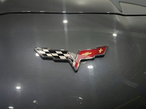 Used 2010 Chevrolet Corvette Coupe w/ 1LT image 21