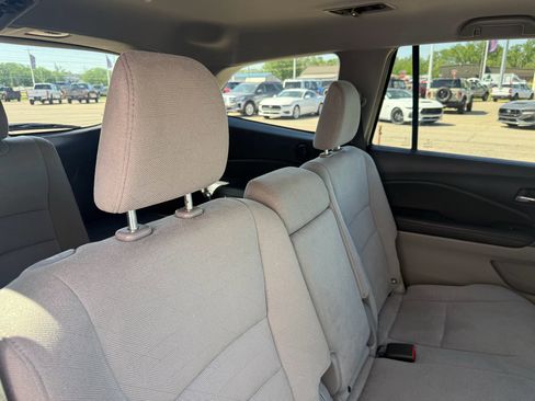 Used 2019 Honda Pilot EX image 15