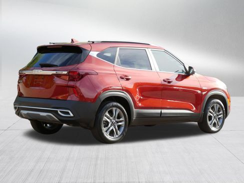 Used 2023 Kia Seltos S AWD/4WD image 7