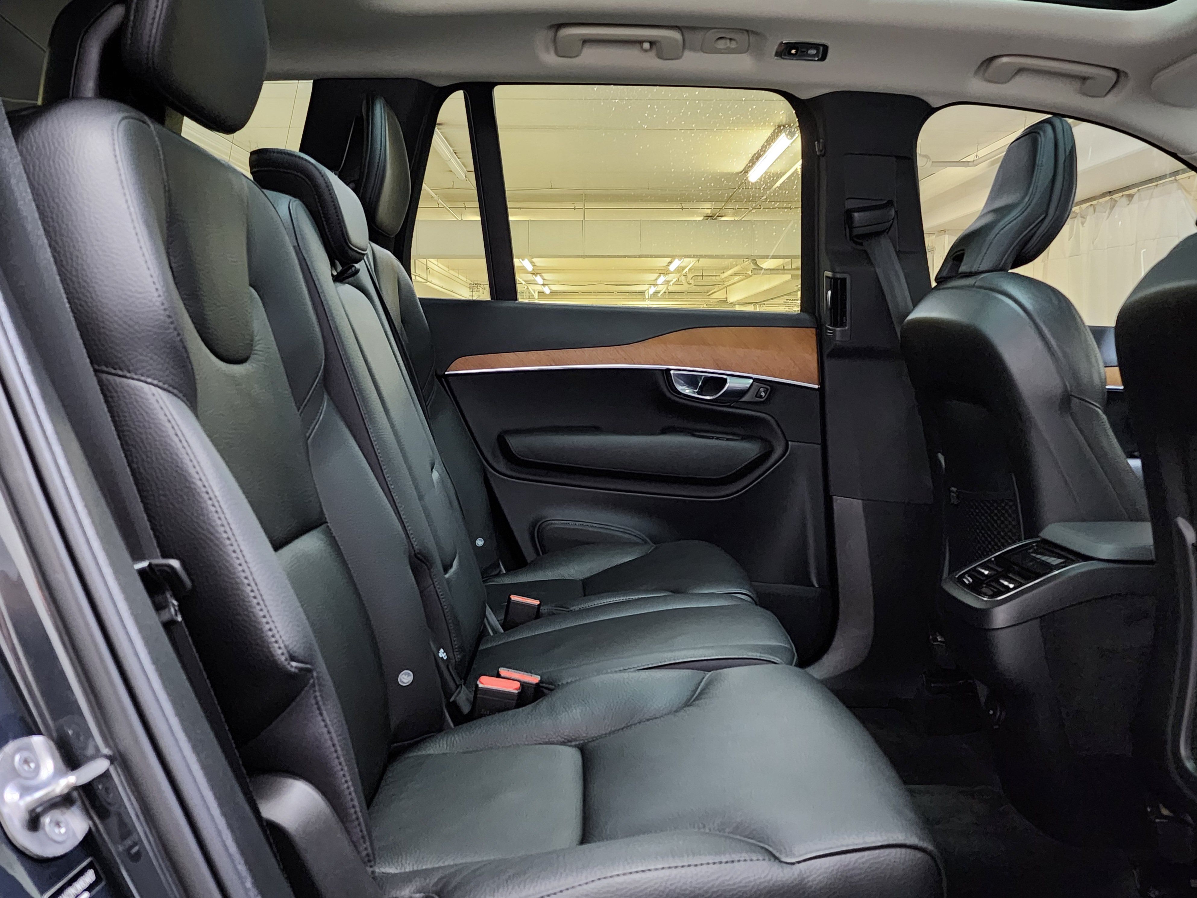 Used 2022 Volvo XC90 T6 Momentum w/ Advanced Package AWD/4WD image 22