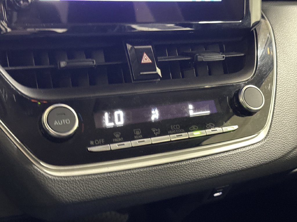 Used 2025 Toyota Corolla LE FWD image 16