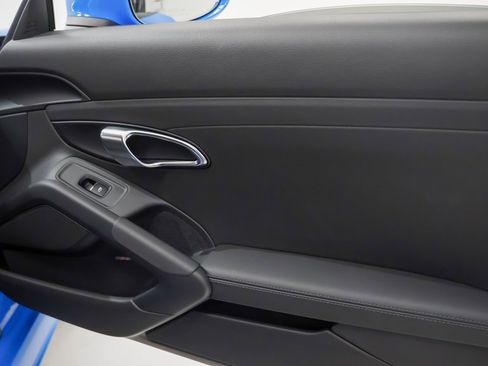 Used 2024 Porsche 718 Cayman S image 16