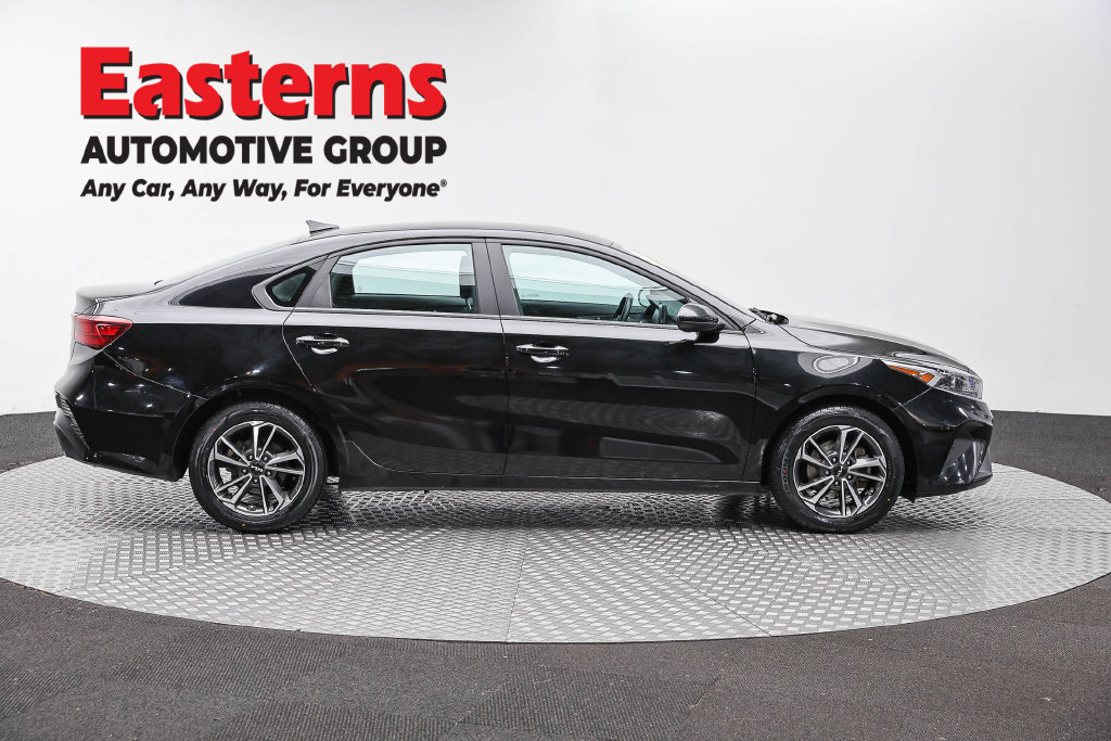 Used 2024 Kia Forte Sedan FWD image 5