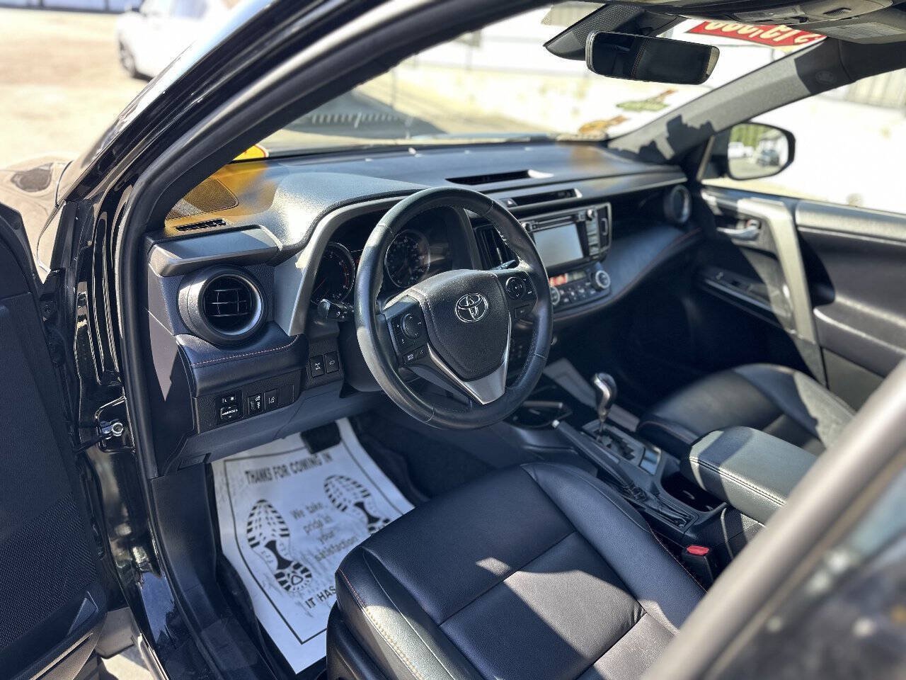Used 2018 Toyota RAV4 SE w/ Power Extra Value Package AWD/4WD image 16