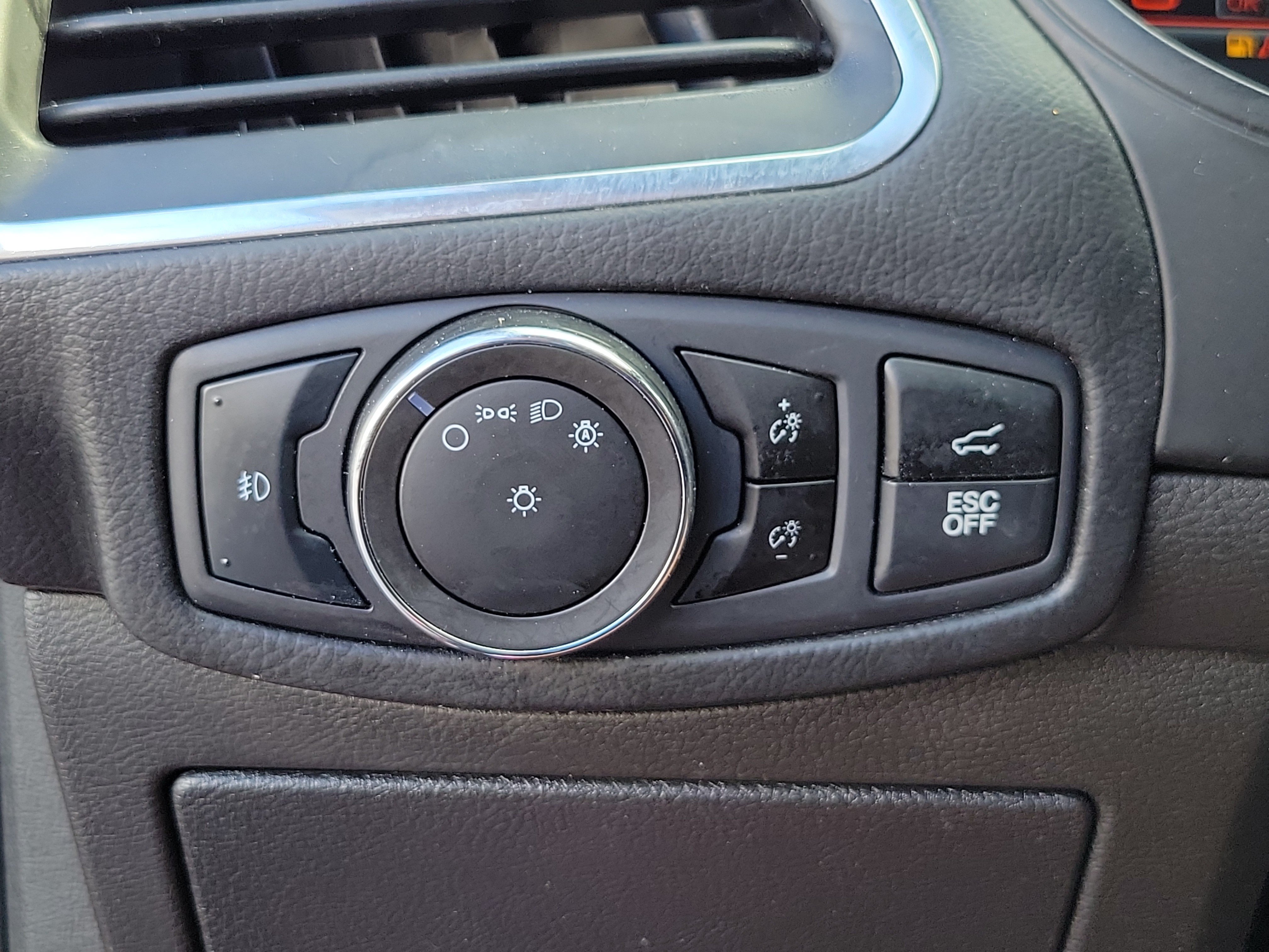 Used 2023 Ford Edge ST w/ Equipment Group 401A AWD/4WD image 19