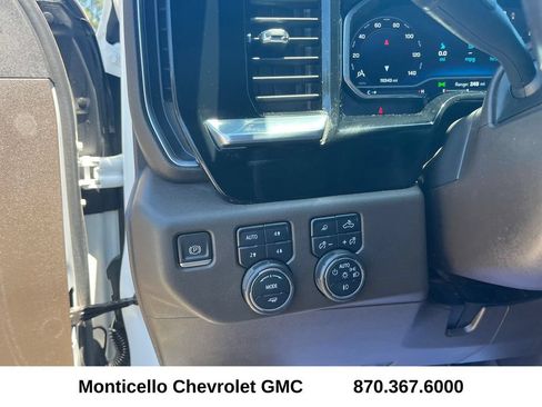 Certified 2022 Chevrolet Silverado 1500 RST AWD/4WD image 12