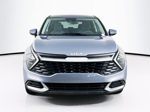 Used 2025 Kia Sportage LX FWD image 2