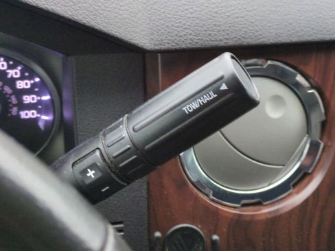 Used 2011 Ford F350 Lariat w/ Lariat Interior Pkg image 31