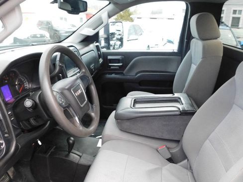 Used 2017 GMC Sierra 3500 4x4 Regular Cab image 28