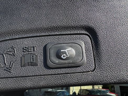 Used 2017 Lincoln MKC Reserve AWD/4WD image 21
