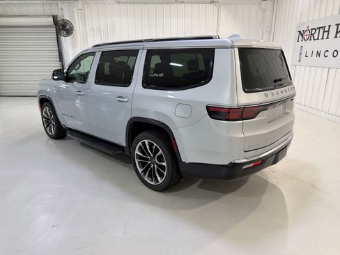 Used 2022 Jeep Wagoneer Series II w/ Premium Group I image 27