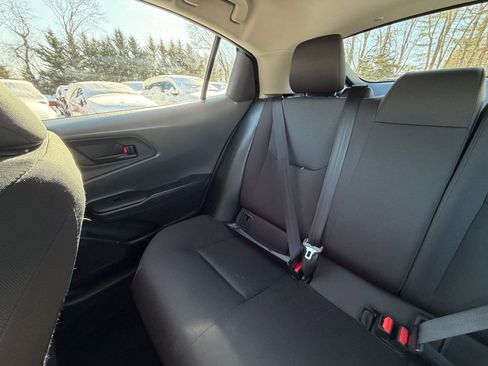 Used 2025 Toyota Prius LE image 37