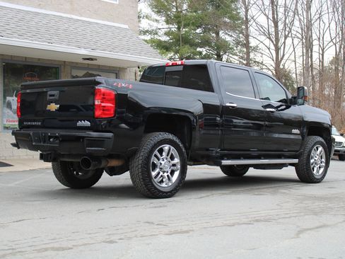 Used 2019 Chevrolet Silverado 2500 High Country w/ Duramax Plus Package image 6