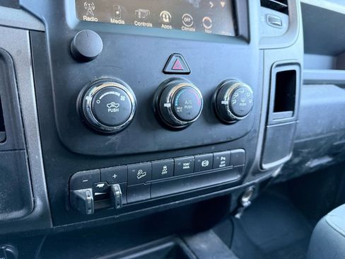 Used 2017 RAM 2500 Tradesman w/ Chrome Appearance Group image 23