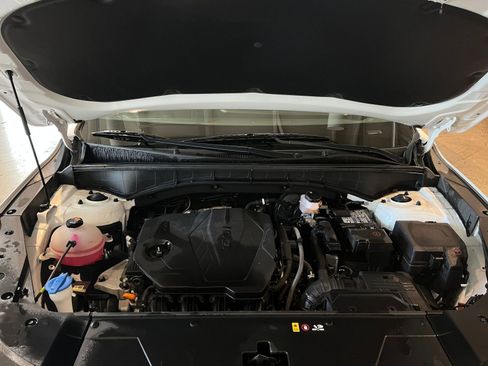 Used 2024 Kia Sorento S image 33