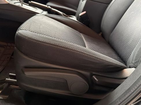 Used 2015 Subaru Forester 2.5i image 15