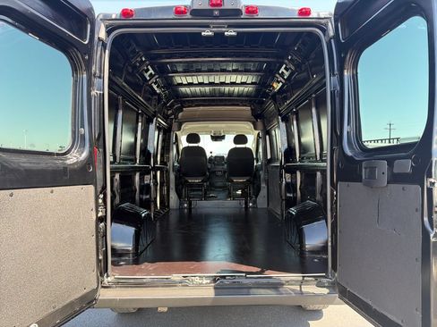 Used 2023 RAM ProMaster 2500 FWD image 21