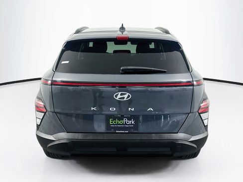 Used 2025 Hyundai Kona SEL FWD image 7