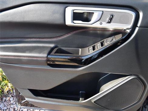 Used 2023 Ford Explorer ST-Line w/ Class IV Trailer Tow Package image 21