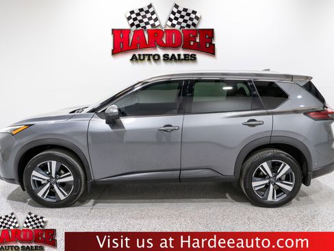 Used 2024 Nissan Rogue SL image 1