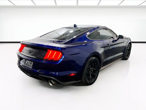 Used 2020 Ford Mustang Coupe RWD image 4