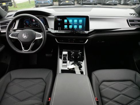 Certified 2026 Volkswagen Atlas Cross Sport SE AWD/4WD image 10