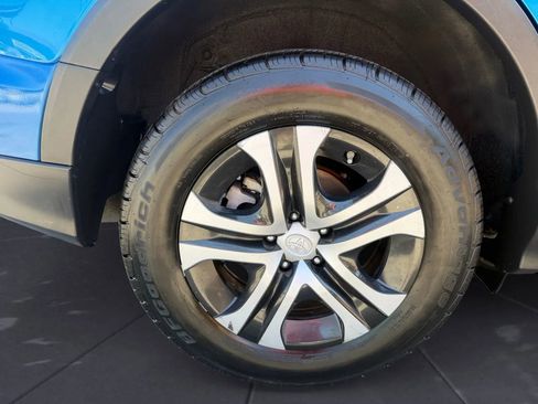 Used 2018 Toyota RAV4 LE image 35