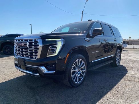Used 2025 GMC Yukon Denali AWD/4WD image 2
