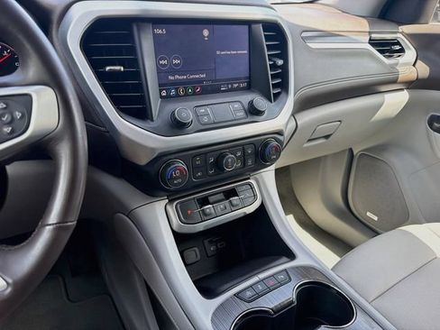Used 2022 GMC Acadia SLT w/ Technology Package FWD image 29