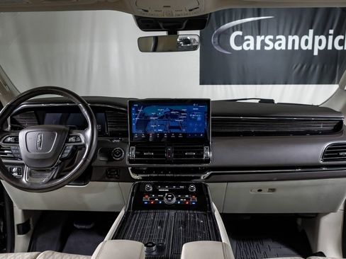 Used 2022 Lincoln Navigator Black Label image 14
