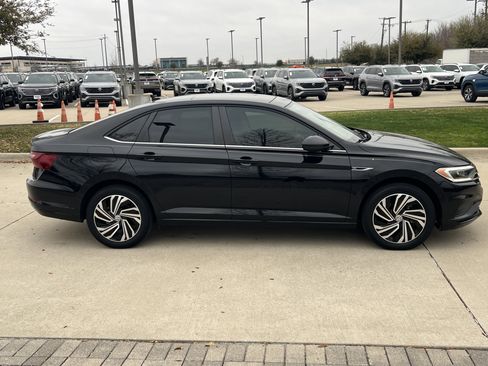 Certified 2020 Volkswagen Jetta SEL image 11