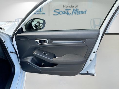 Used 2023 Honda Civic Sport image 32