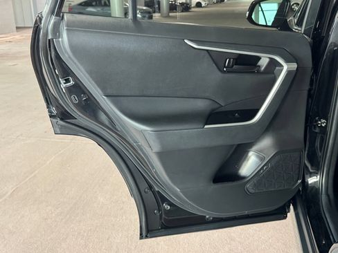 Used 2024 Toyota RAV4 LE AWD/4WD image 33