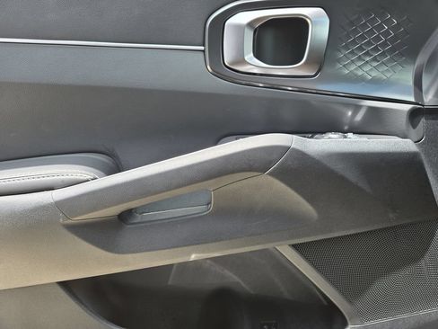 New 2025 Kia Sorento S AWD/4WD image 18