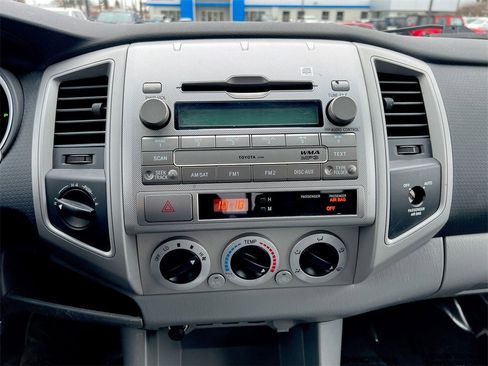 Used 2011 Toyota Tacoma 4x4 Access Cab V6 image 13